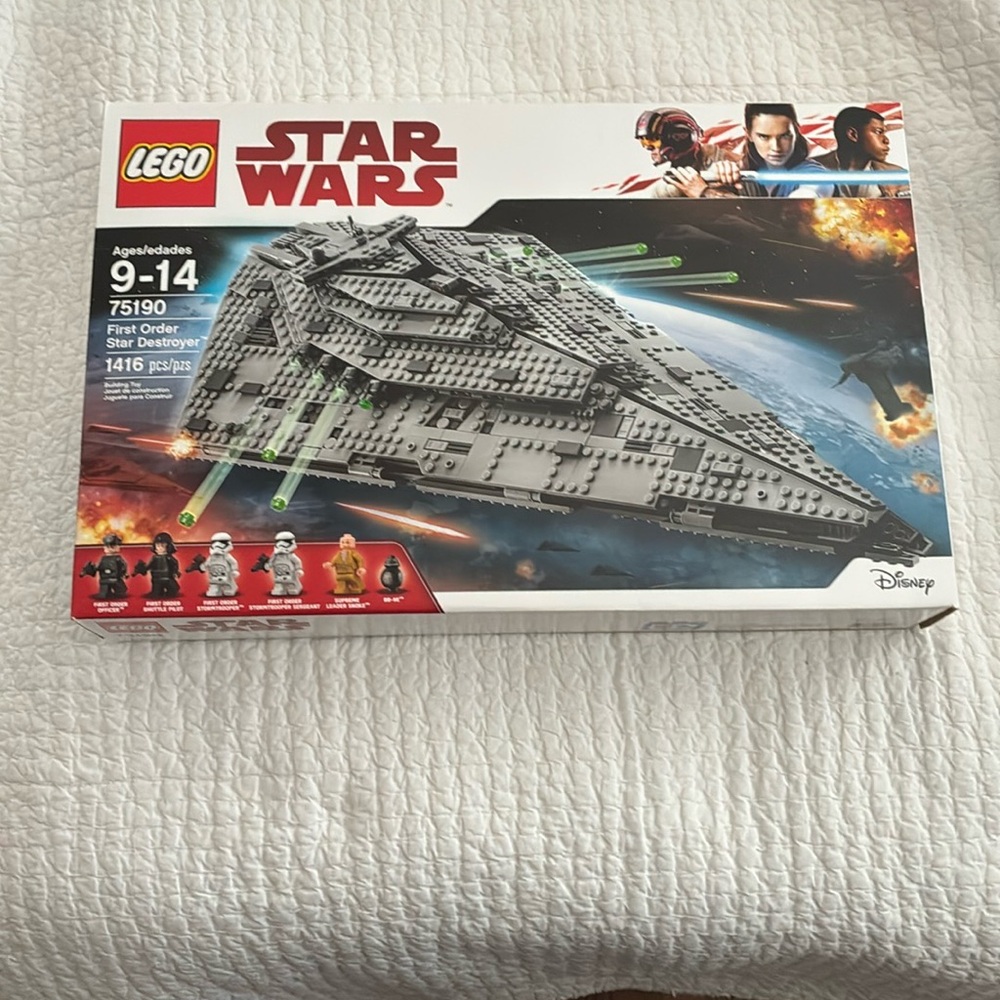 LEGO Star Wars Galactic Destroyer Set - Gray and Black, 75190